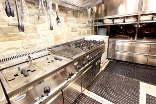 La Grotta Restaurant - Modern Kitchen La Grotta Restaurant - Modern Kitchen