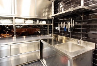 La Grotta Restaurant - Modern Kitchen La Grotta Restaurant - Modern Kitchen